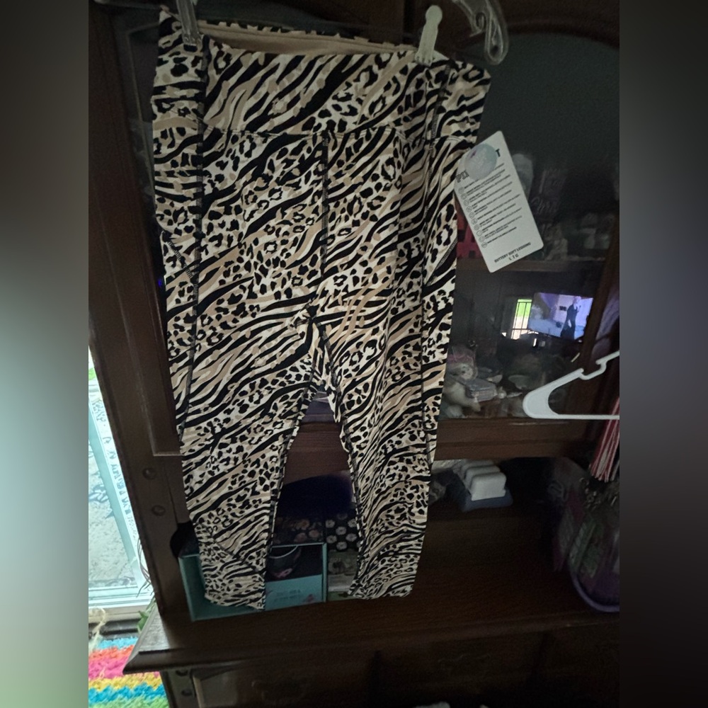 Women’s Zebra Print Leggings brand new